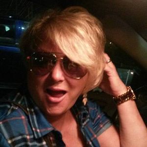 Meet your Posher, Rhonda